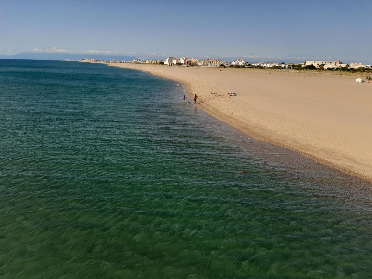 T2 Cabine Avec Tres Belle Vue Sur Le Port De Plaisance Leucate Exterior foto